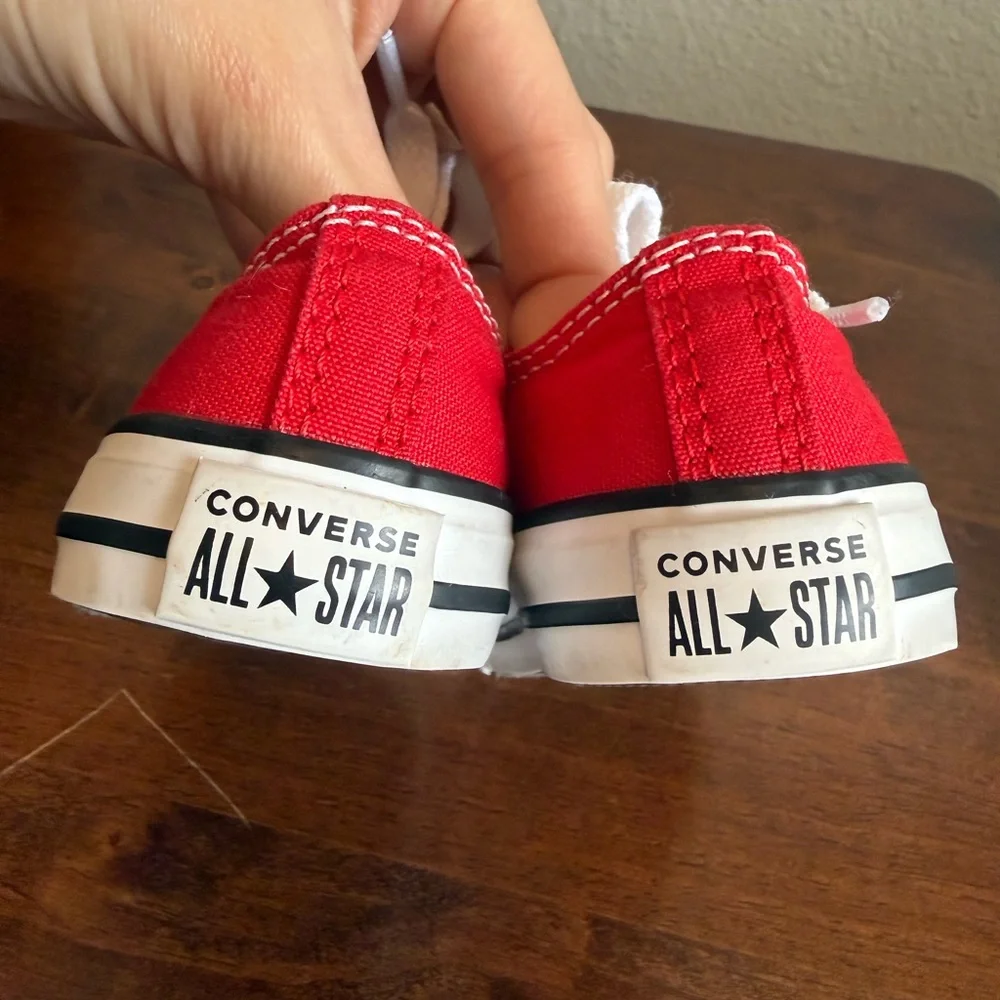 Bundle of Converse Kids Low-Top Sneakers in Red and White - Picture 10 of 15